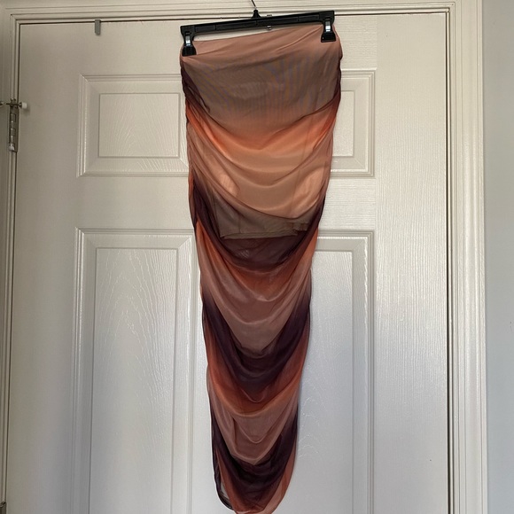 Missguided Mesh Ombré Skirt - Picture 3 of 6